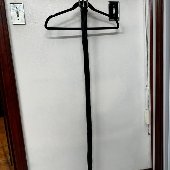 JOHN VARVATOS *MADE IN ENGLAND* Feather Buckle Belt in BLACK sz.38 - Picture 4 of 5